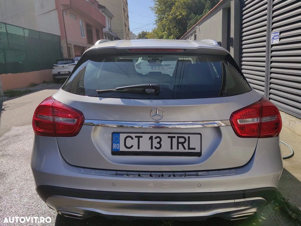 Mercedes-Benz GLA - 5