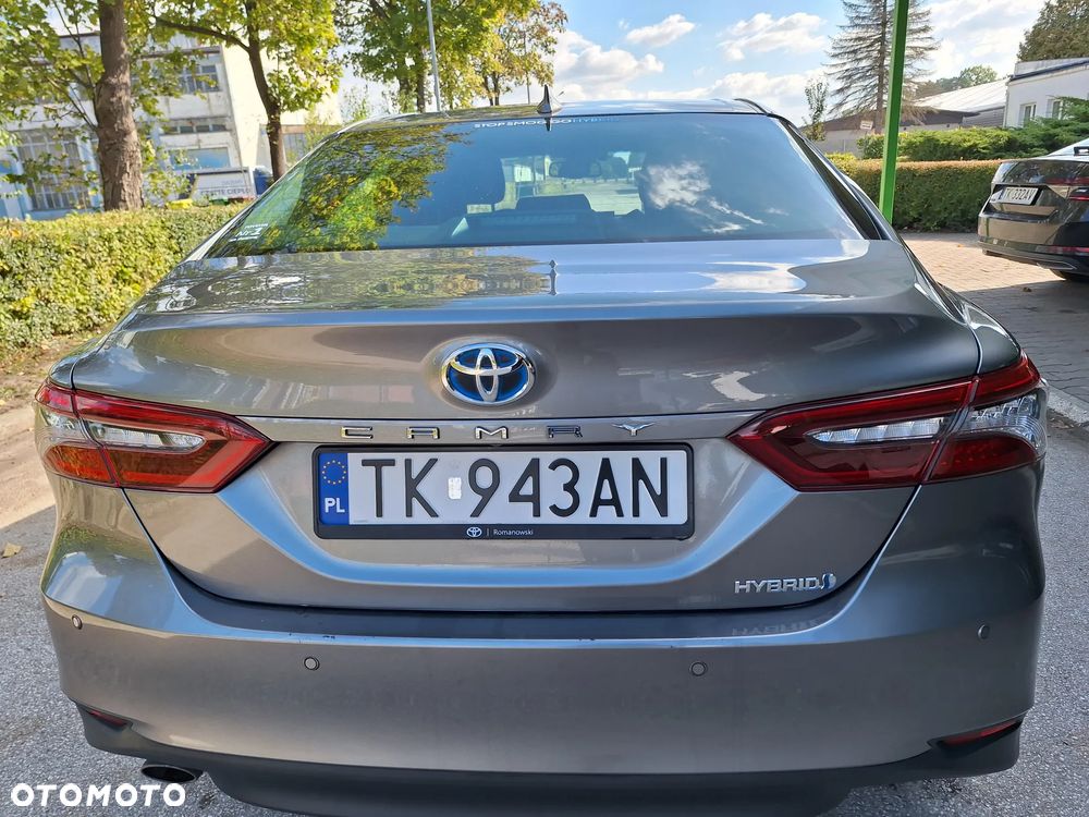 Toyota Camry - 6