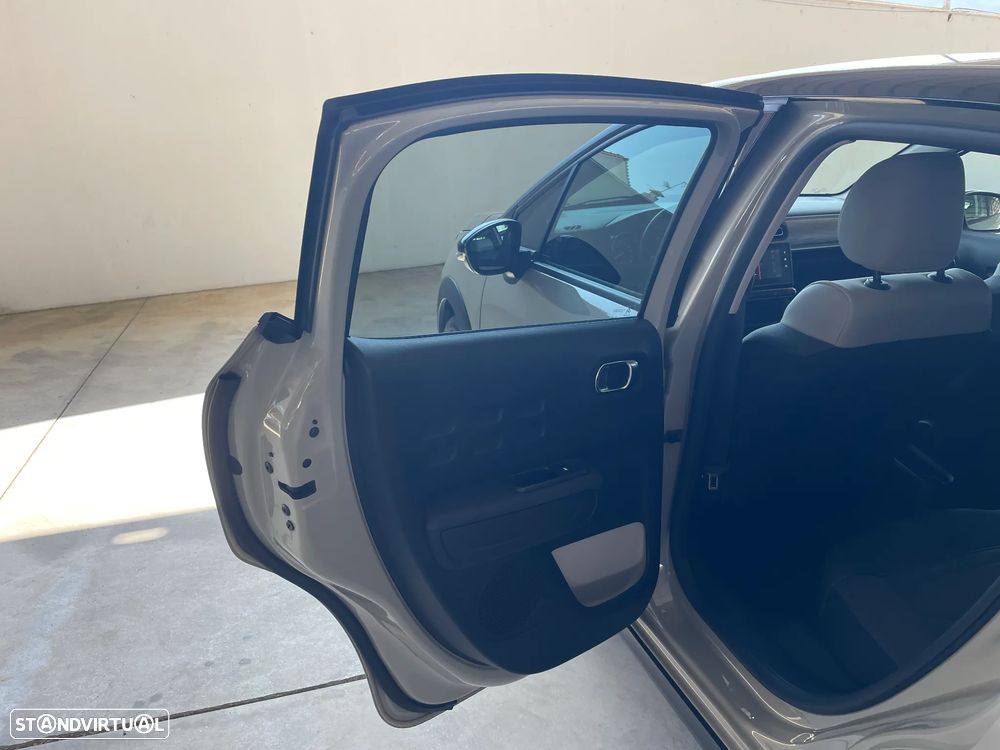 Citroën C3 1.2 PureTech Shine EAT6 - 11