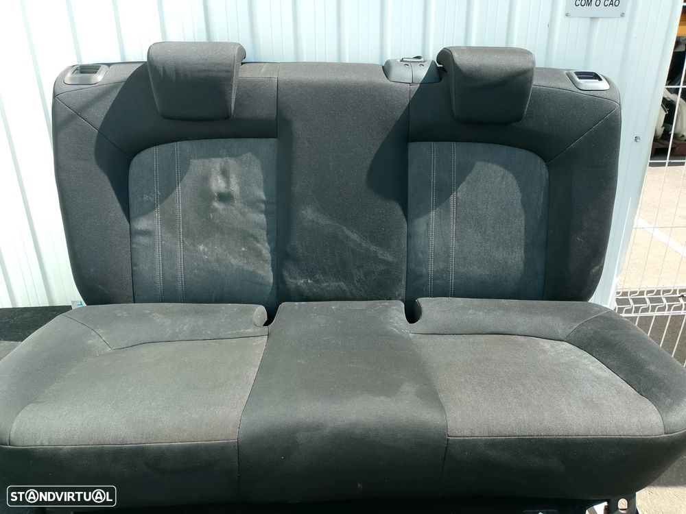 BANCOS TRASEIROS FIAT PUNTO 12-