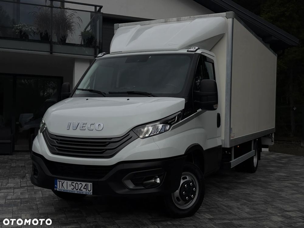 Iveco 35/50c180 Kontener 4.9m + Winda 750kg / Najbogatsze wyposażenie / Poduszki AIRPRO / Automatyczna skrzynia / Ledy / Nowe opony / Zarejestrowany FV23% - 40