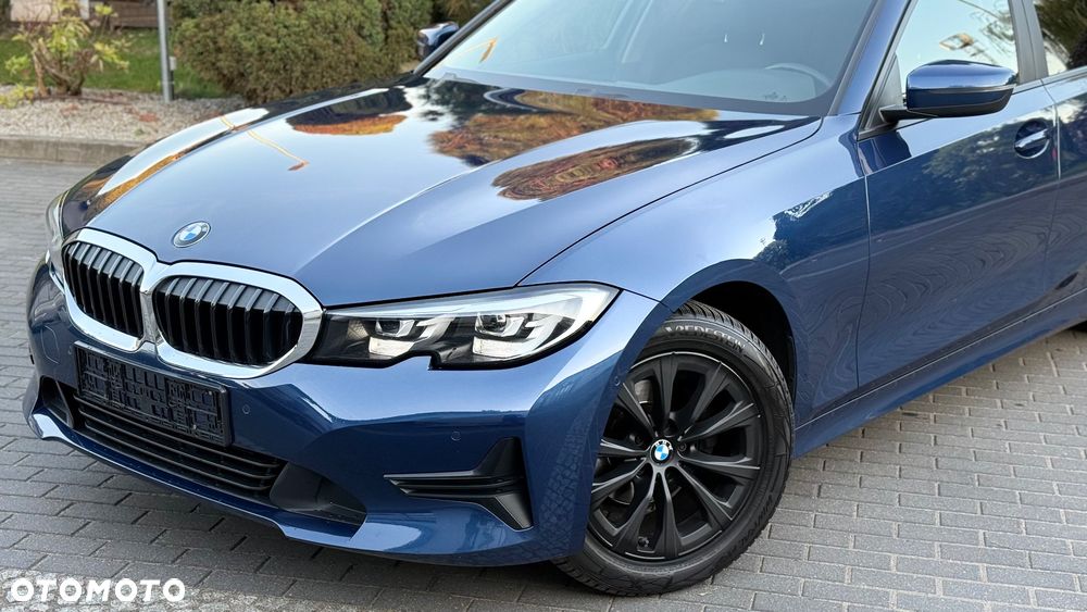 BMW Seria 3 318i - 5