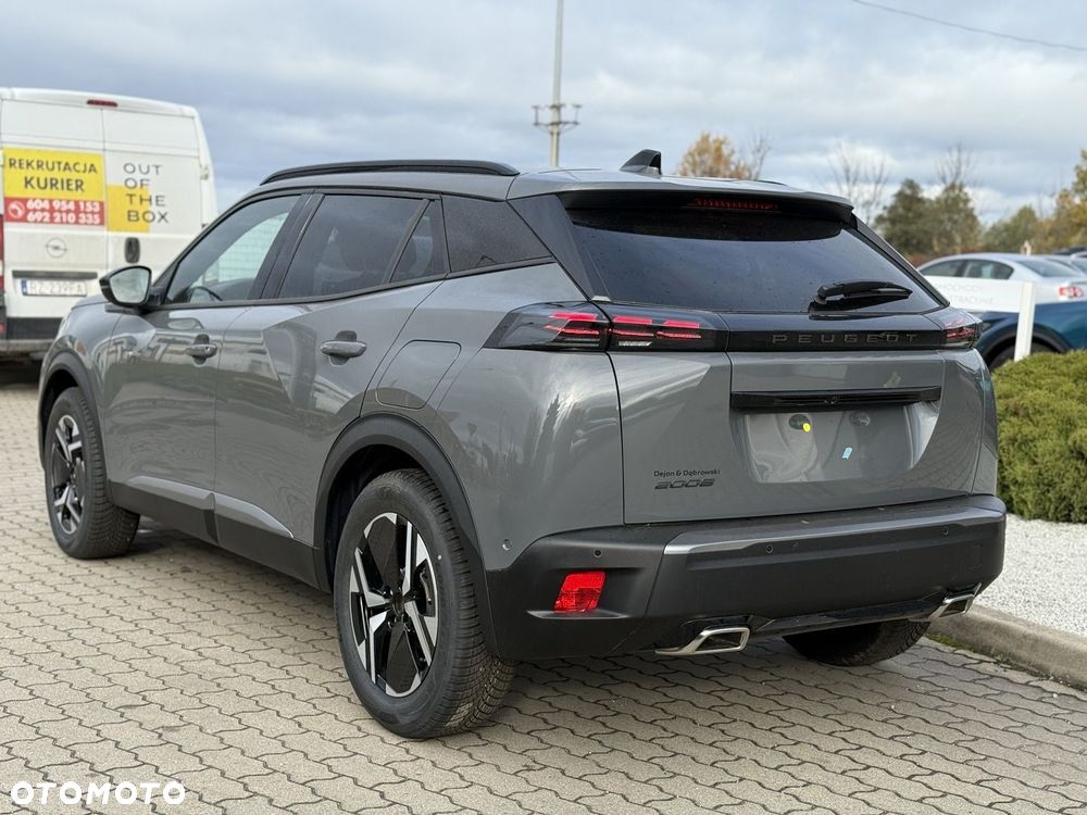 Peugeot 2008 - 8