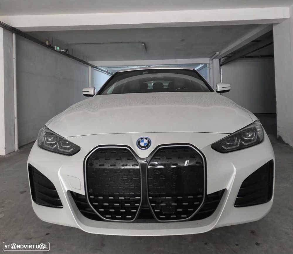 BMW i4 eDrive40 Pack Desportivo M Pro - 1