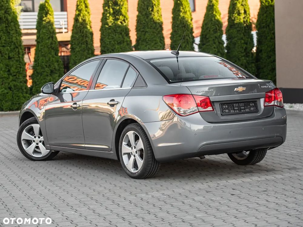 Chevrolet Cruze 1.8 LT - 9