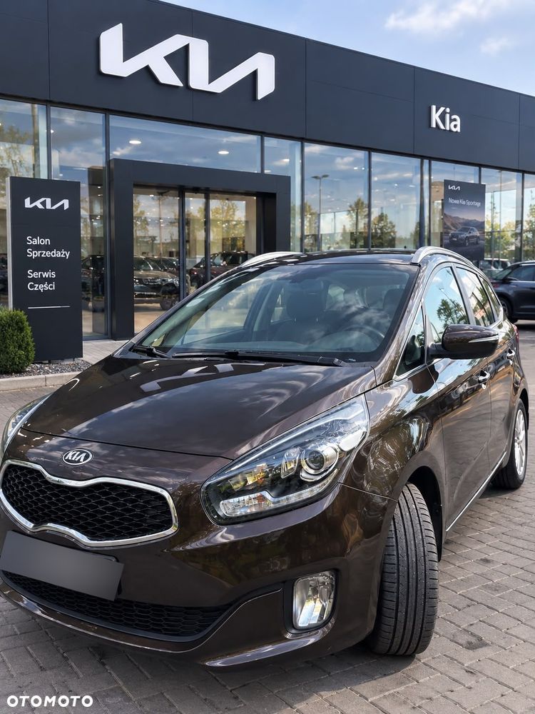 Kia Carens - 1