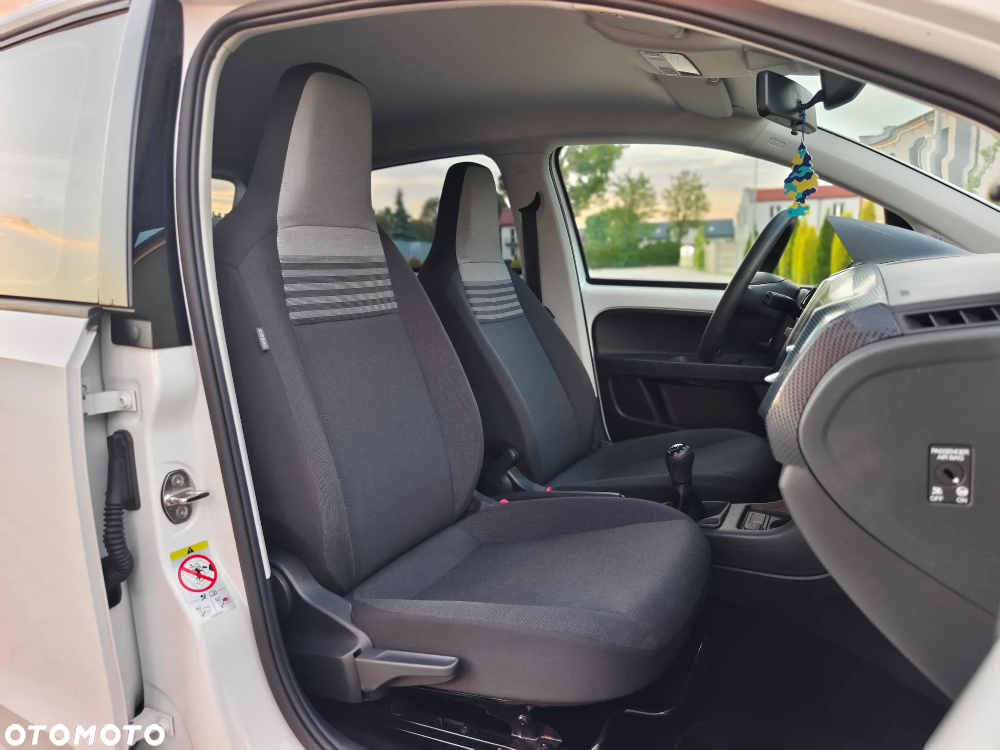 Volkswagen up! 1.0 White Style - 17