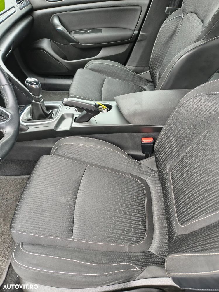 Renault Megane Energy dCi Intens - 11