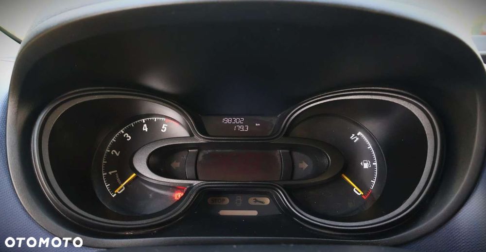Opel Vivaro - 21