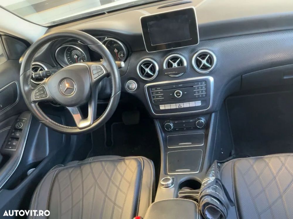 Mercedes-Benz A 180 (BlueEFFICIENCY) 7G-DCT - 3