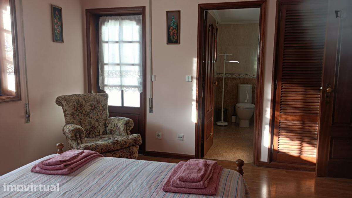 Quarto - localizado em Vila nova de gaia - Grande imagem: 5/12