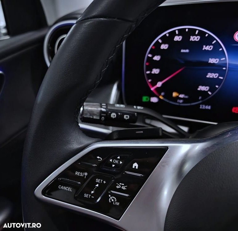 Mercedes-Benz GLC 220 d 4Matic 9G-TRONIC Edition Avantgarde - 22
