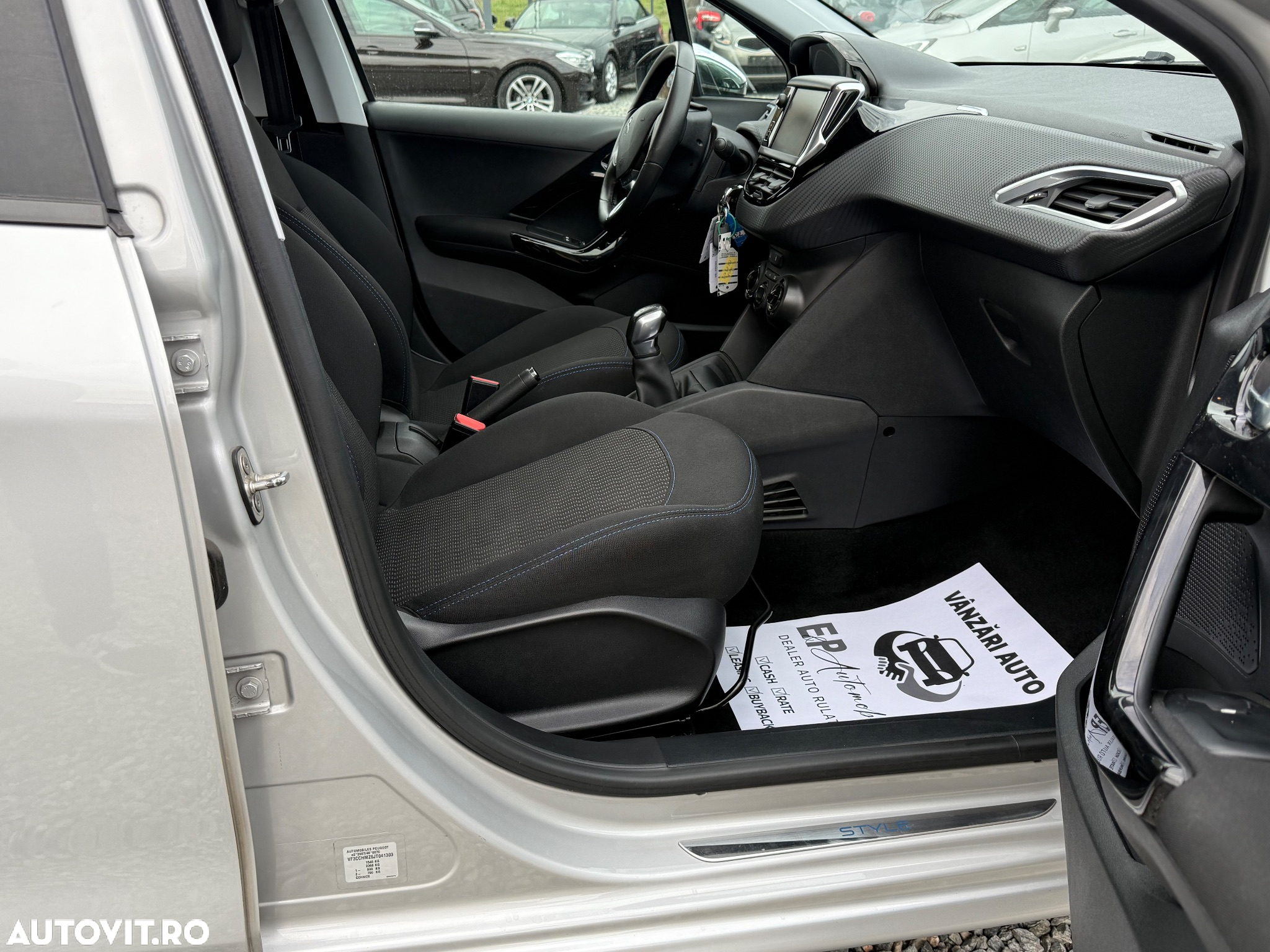 Peugeot 208 1.2 L PureTech Style - 7