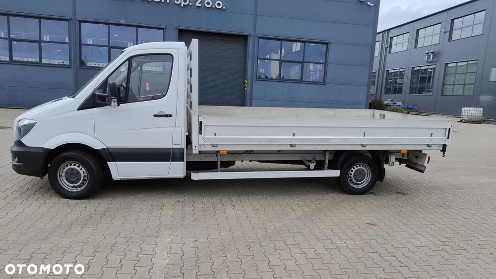 Mercedes-Benz Sprinter - 26