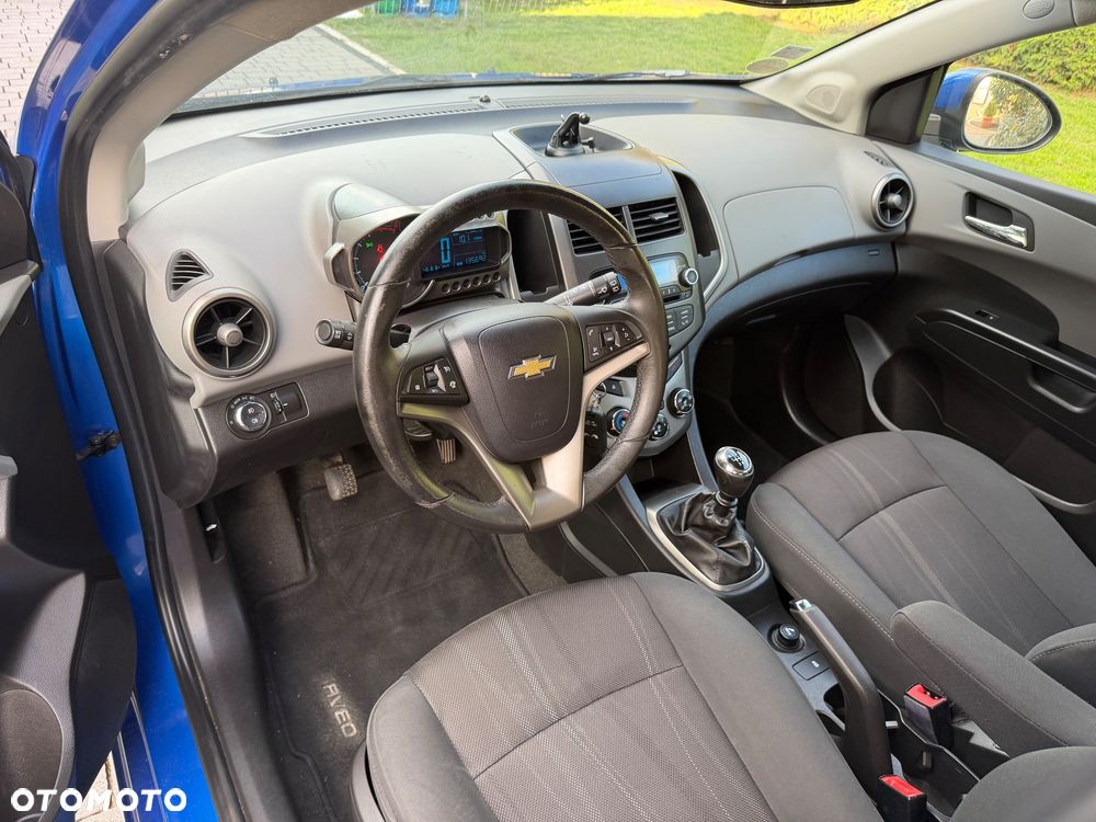 Chevrolet Aveo 1.6 LTZ S/S - 8