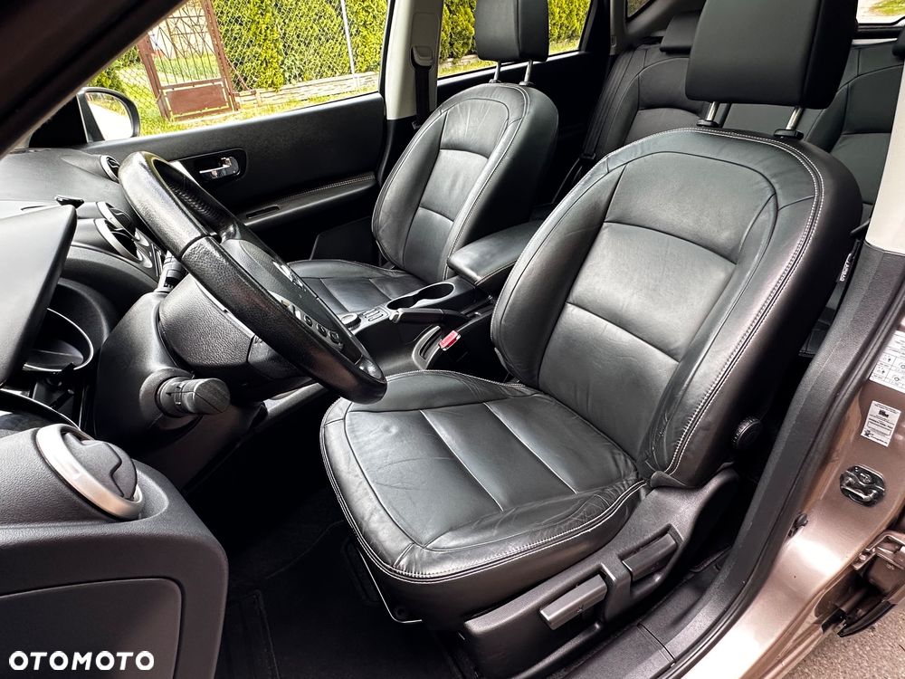 Nissan Qashqai 1.6 dCi 4 x 4 DPF Start/Stop tekna - 18