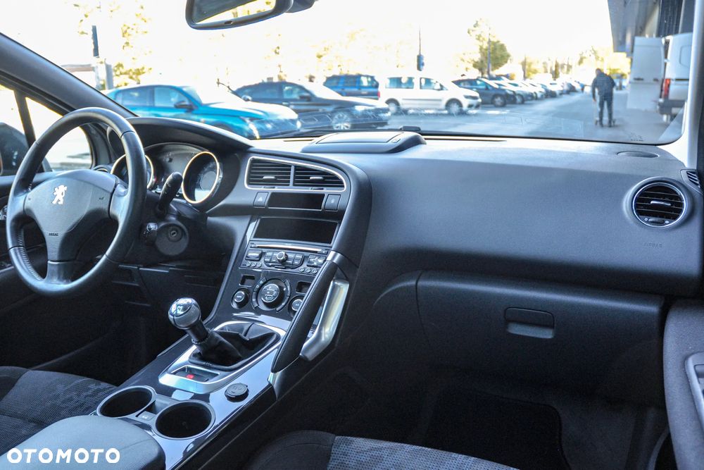 Peugeot 3008 1.6 Premium - 10