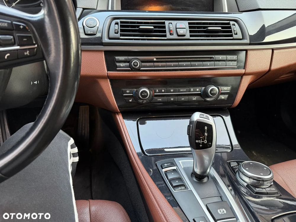 BMW Seria 5 520d Luxury Line - 19