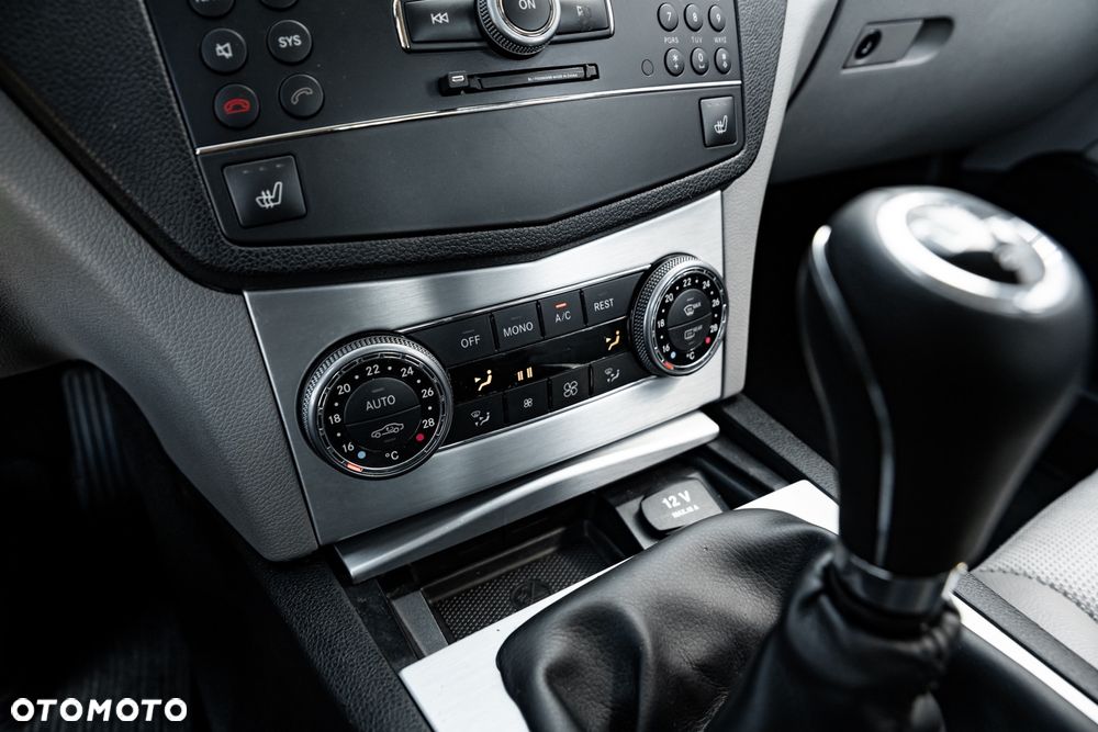 Mercedes-Benz Klasa C 200 CDI DPF Avantgarde - 37