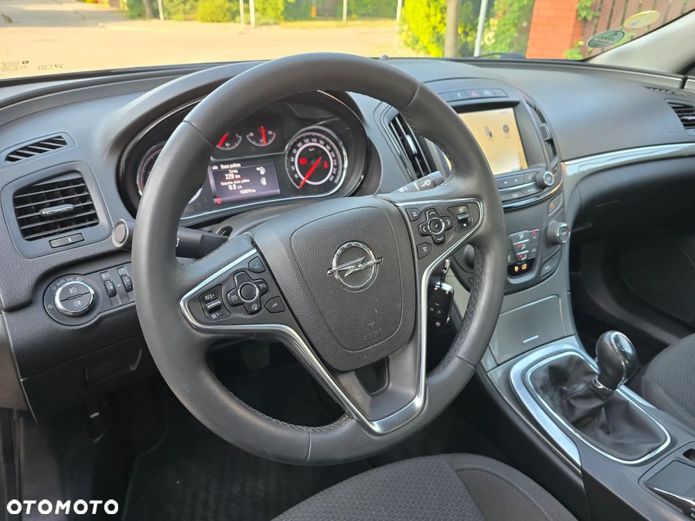 Opel Insignia - 31