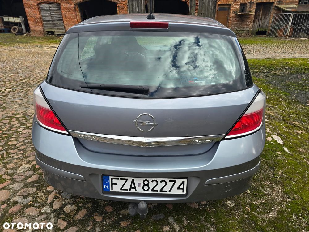 Opel Astra 1.6 Elegance - 11