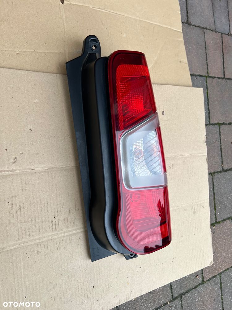 PARTNER BERLINGO RIFTER IV PROACE LAMPA TYLNA PRAWA PRAWY TYŁ 9820554880 - 2