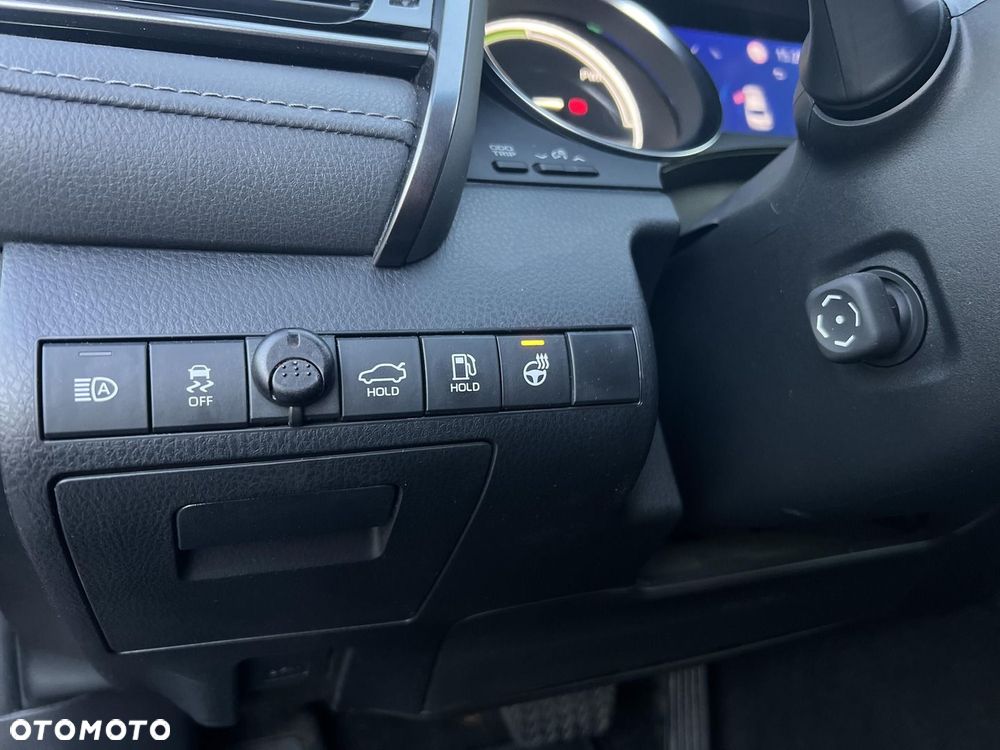 Toyota Camry 2.5 Hybrid Executive CVT - 27