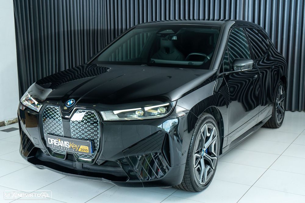 BMW iX xDrive 50 Pack Desportivo - 12