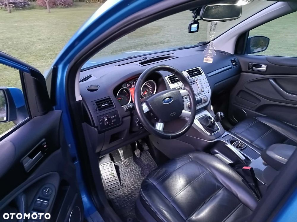 Ford Kuga 2.0 TDCi 4x4 Titanium - 14