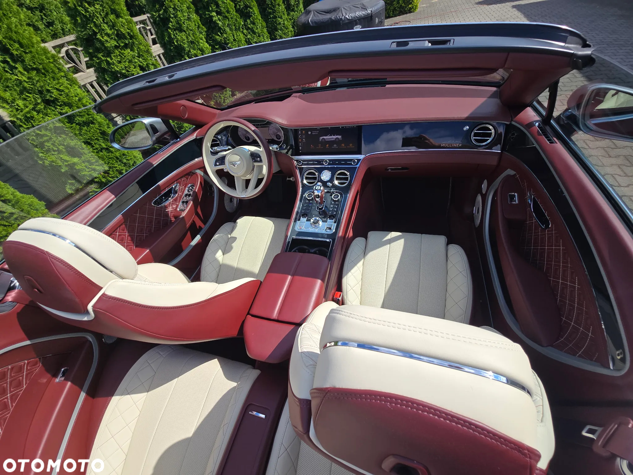 Bentley Continental GT New Convertible V8 Mulliner - 14