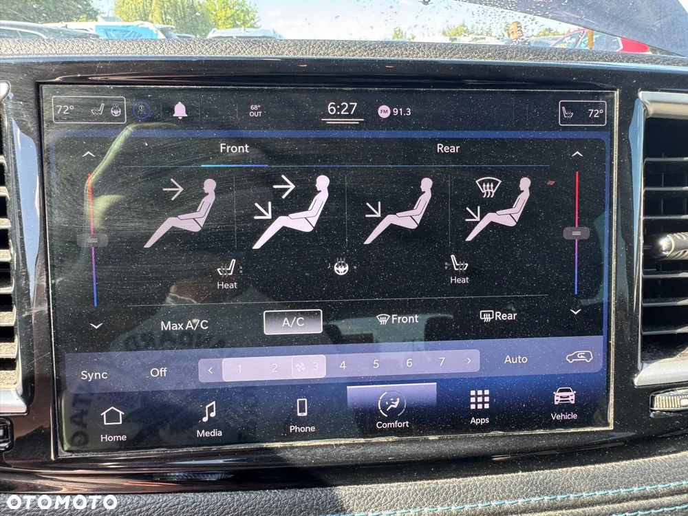 Chrysler Pacifica - 16