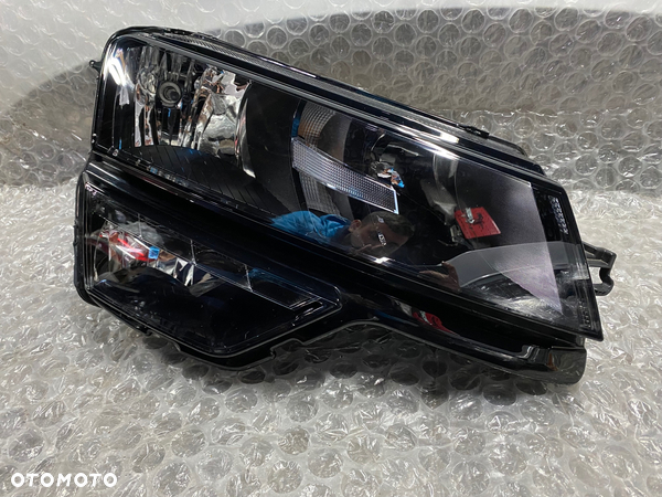 LAMPA PRAWA ZWYKŁA H7 LED SKODA KAROQ 57B 57B941016A