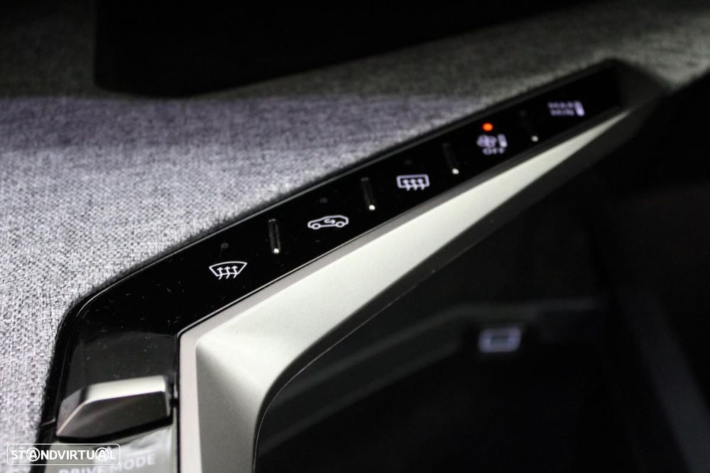 Peugeot E-5008 210 Allure Business - 24