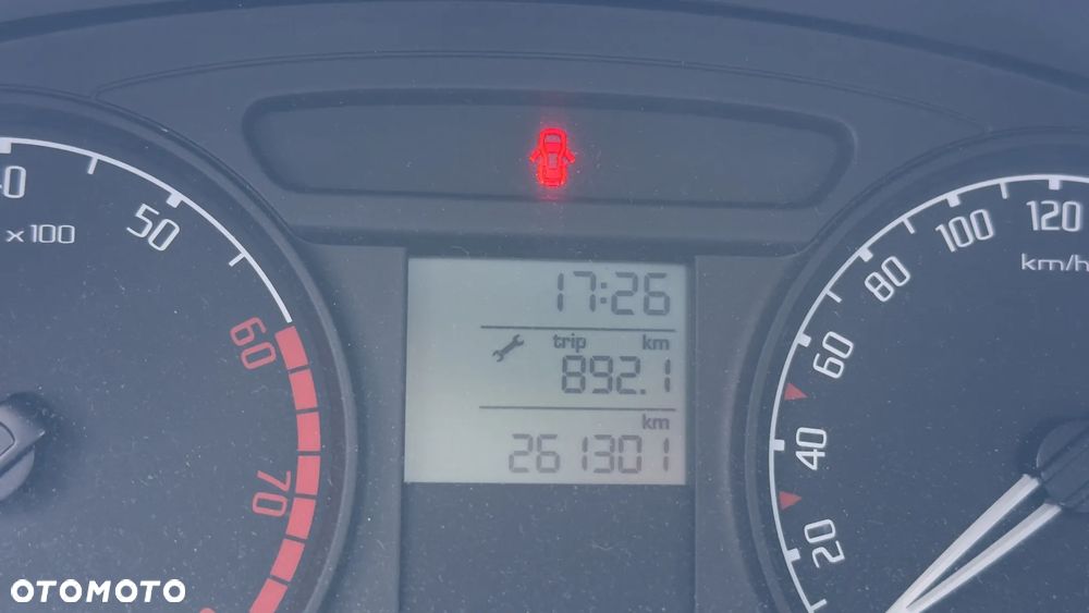 Skoda Fabia - 10