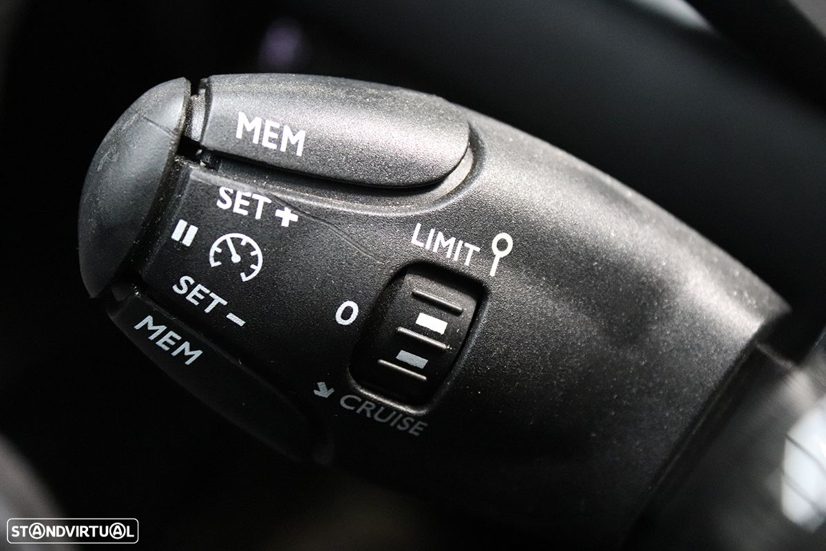 Peugeot 208 1.2 PureTech Active - 18