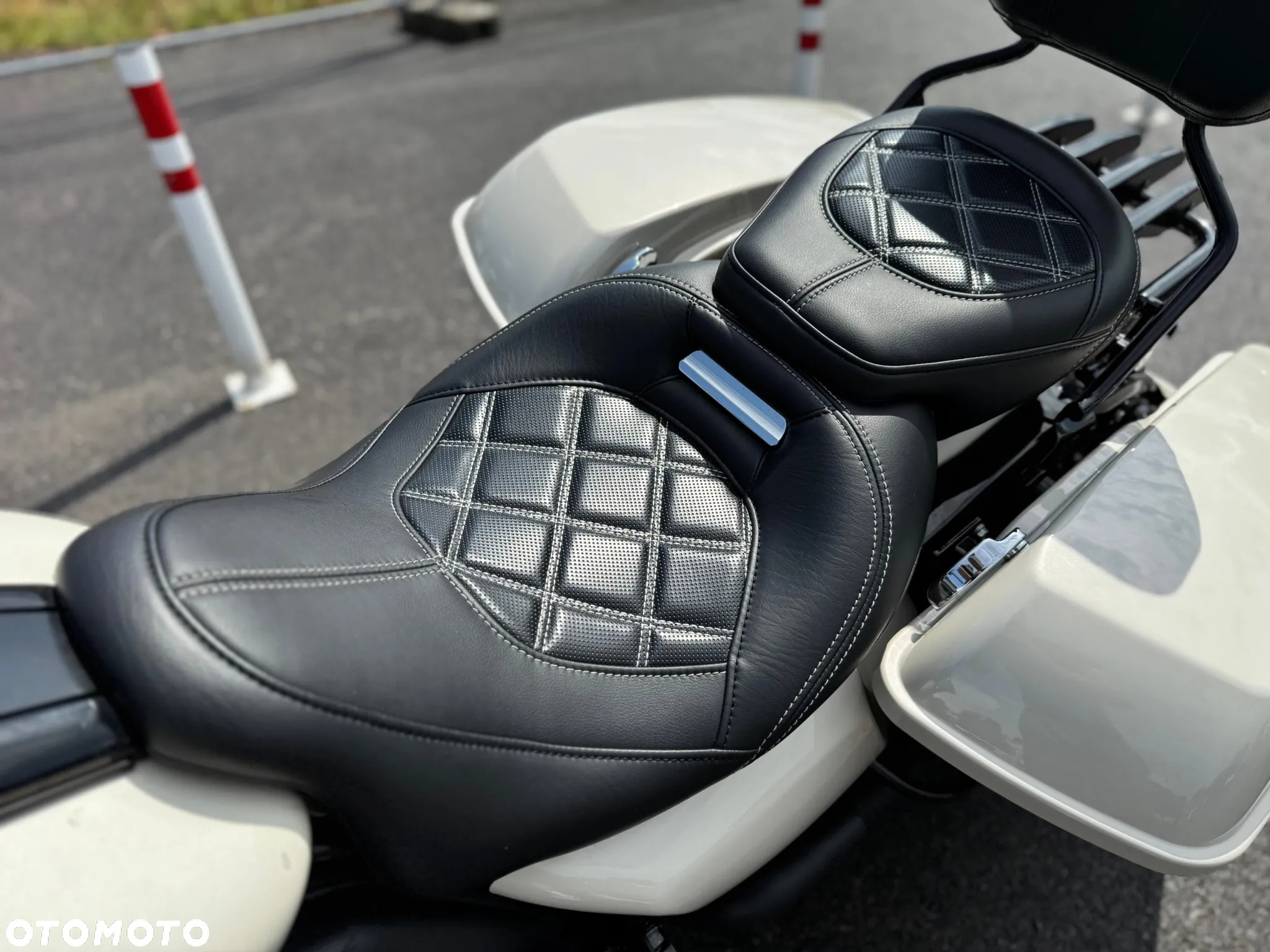 Harley-Davidson Touring Road Glide - 8