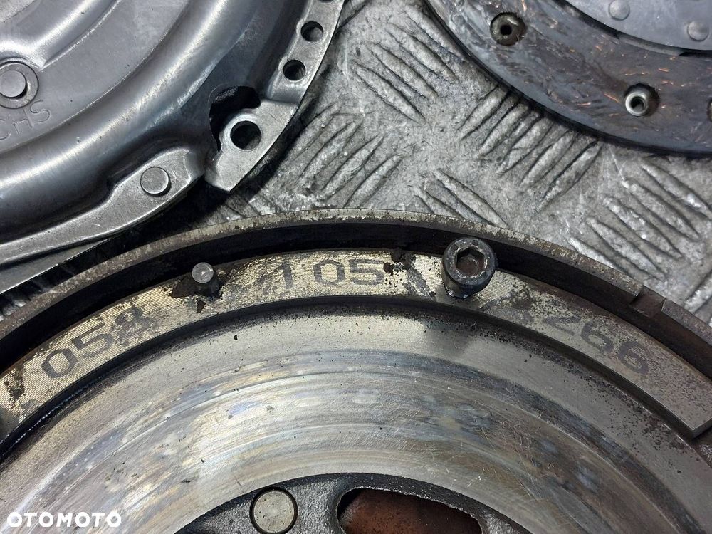 KOŁO DWUMASOWE + TARCZA + DOCISK + ŁOŻYSKO AUDI A4 B5 1.6 8V 058105266 - 3