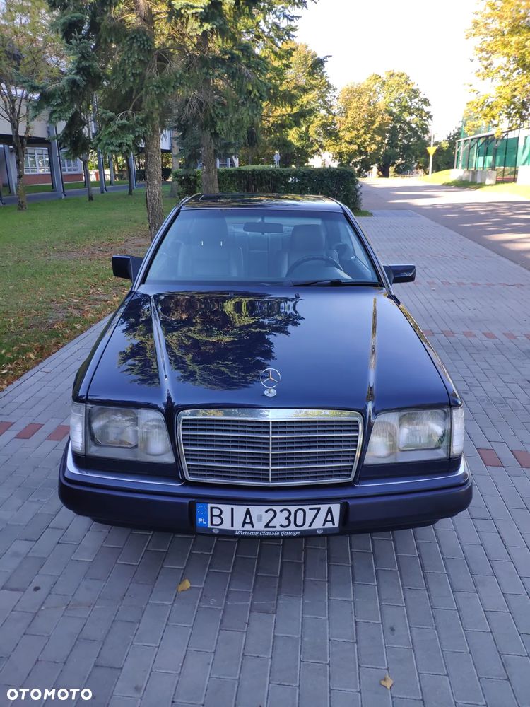 Mercedes-Benz Klasa E ver-200 - 16