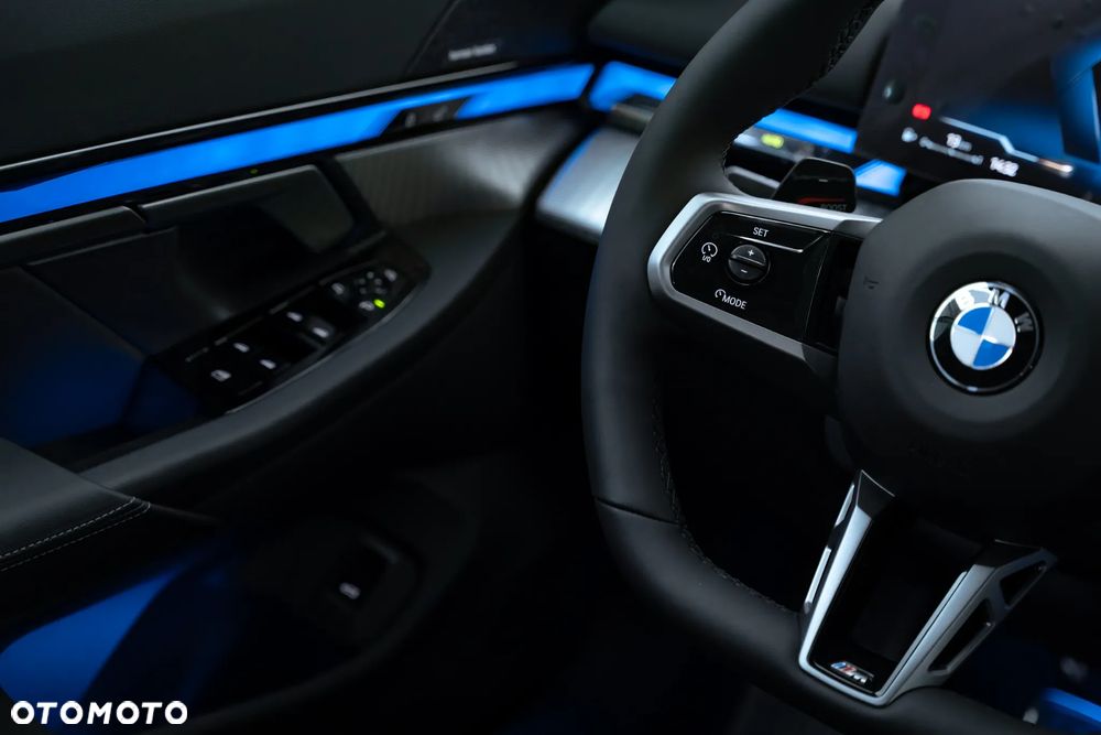 BMW Seria 5 - 32