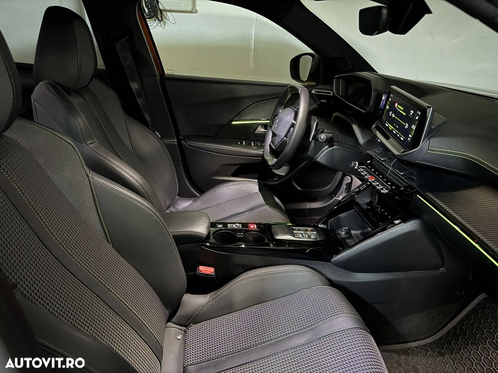 Peugeot 2008 1.2 PureTech EAT8 STT GT - 21