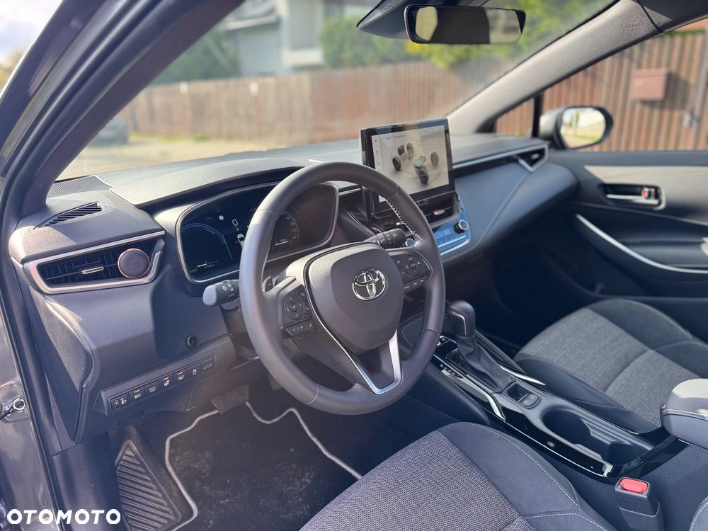 Toyota Corolla 2.0 Hybrid Style - 17