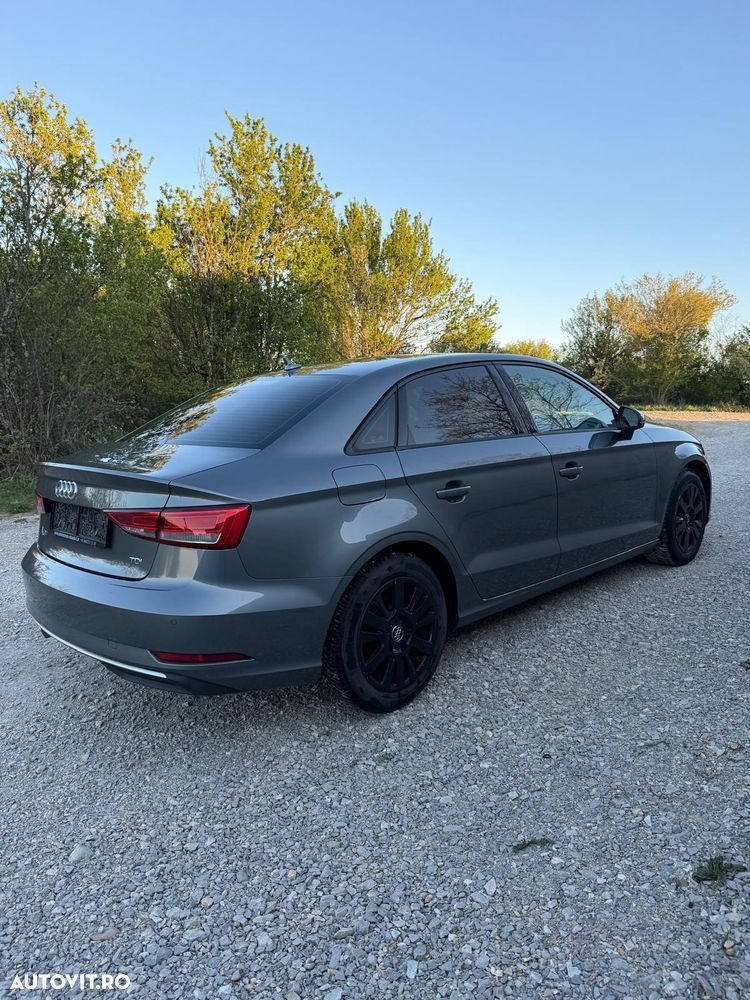 Audi A3 2.0 TDI S tronic Design - 2