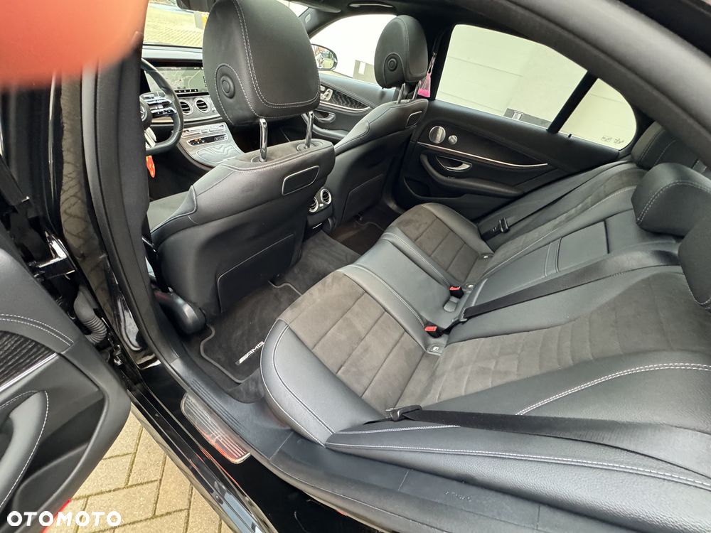 Mercedes-Benz Klasa E 220 d AMG - 25