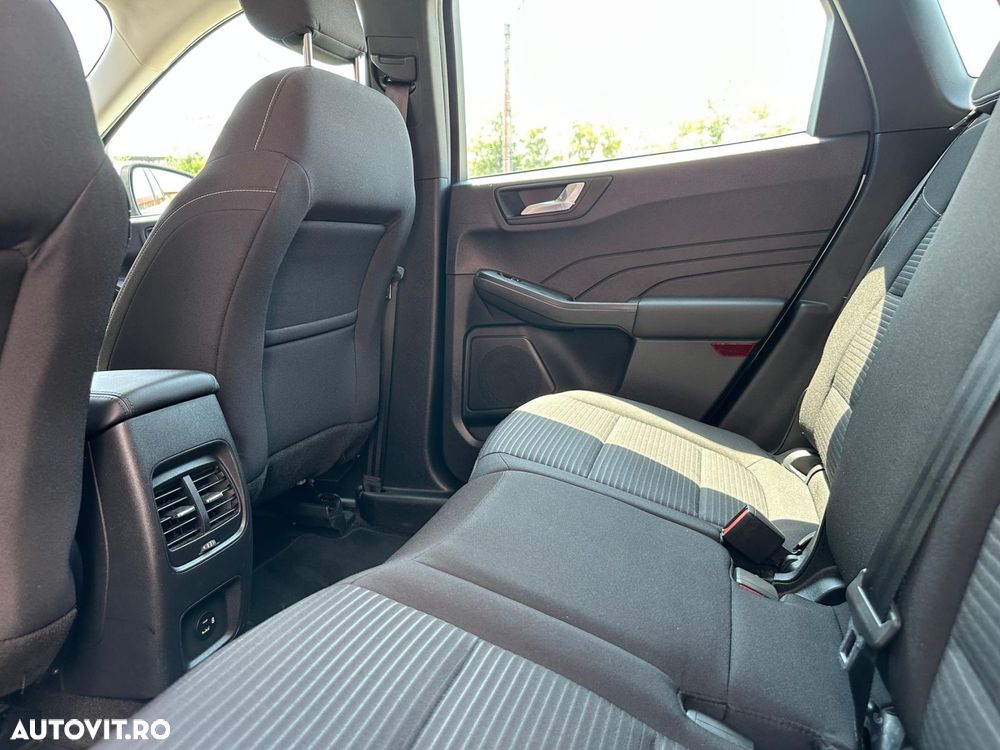 Ford Kuga - 26
