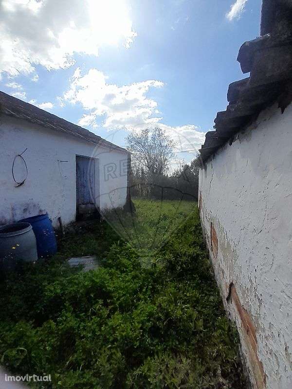 Moradia T2 para venda - Grande imagem: 2/24