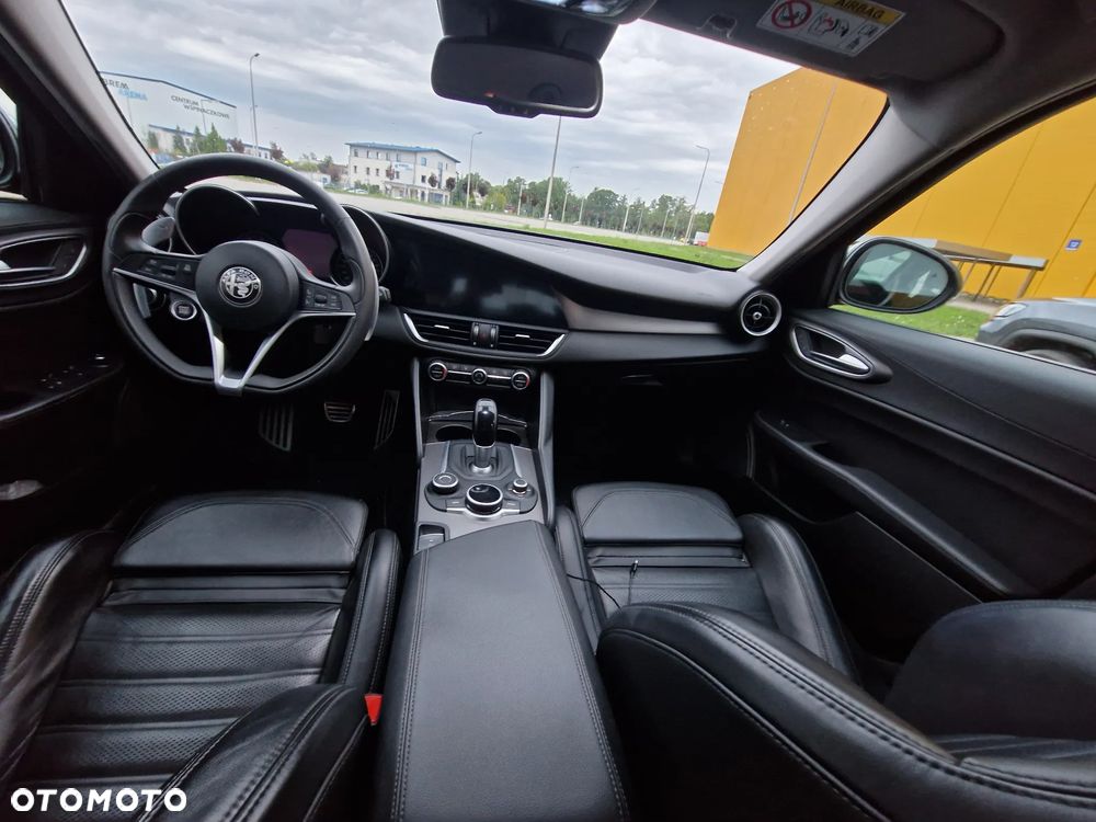 Alfa Romeo Giulia 2.0 Turbo Veloce Q4 - 17