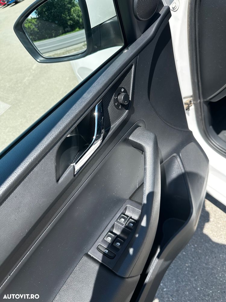 Skoda RAPID 1.2 TSI Style DSG - 9