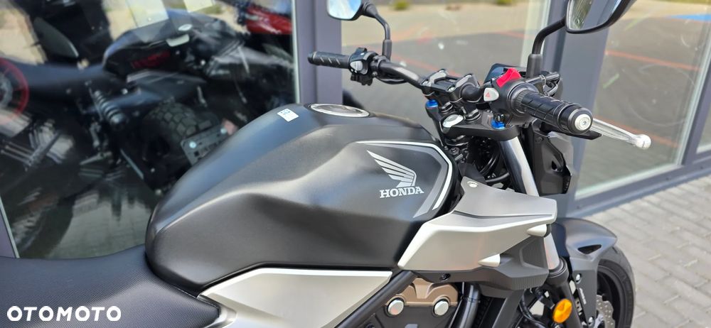 Honda CB - 11