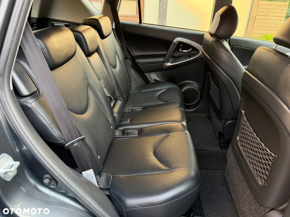 Toyota RAV4 2.0 4x4 Automatik Executive - 16