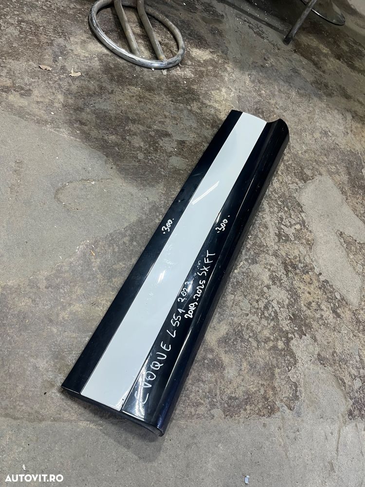 Bandou ușă stânga fața range Rover Evoque L551 - 2